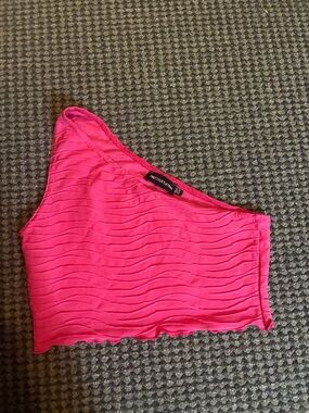 PrettyLittleThing Neon Pink One-Shoulder Wave Textured Crop Top